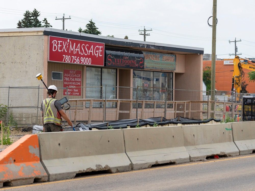 Saturday's letters City, contractors must better manage projects