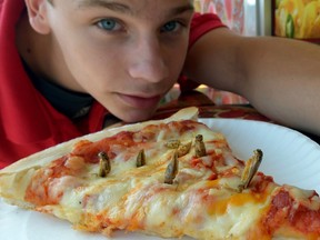 Cricket pizza