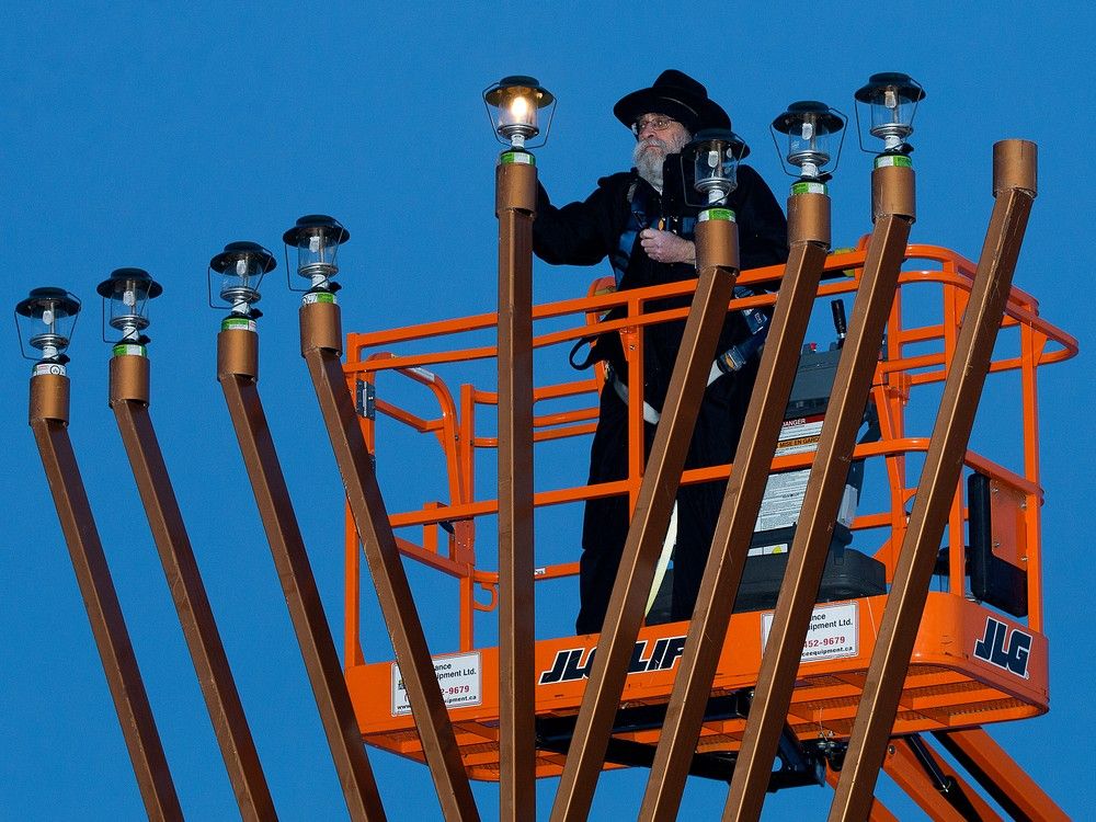 Edmonton mayor, police chief to attend menorah lighting at Alberta