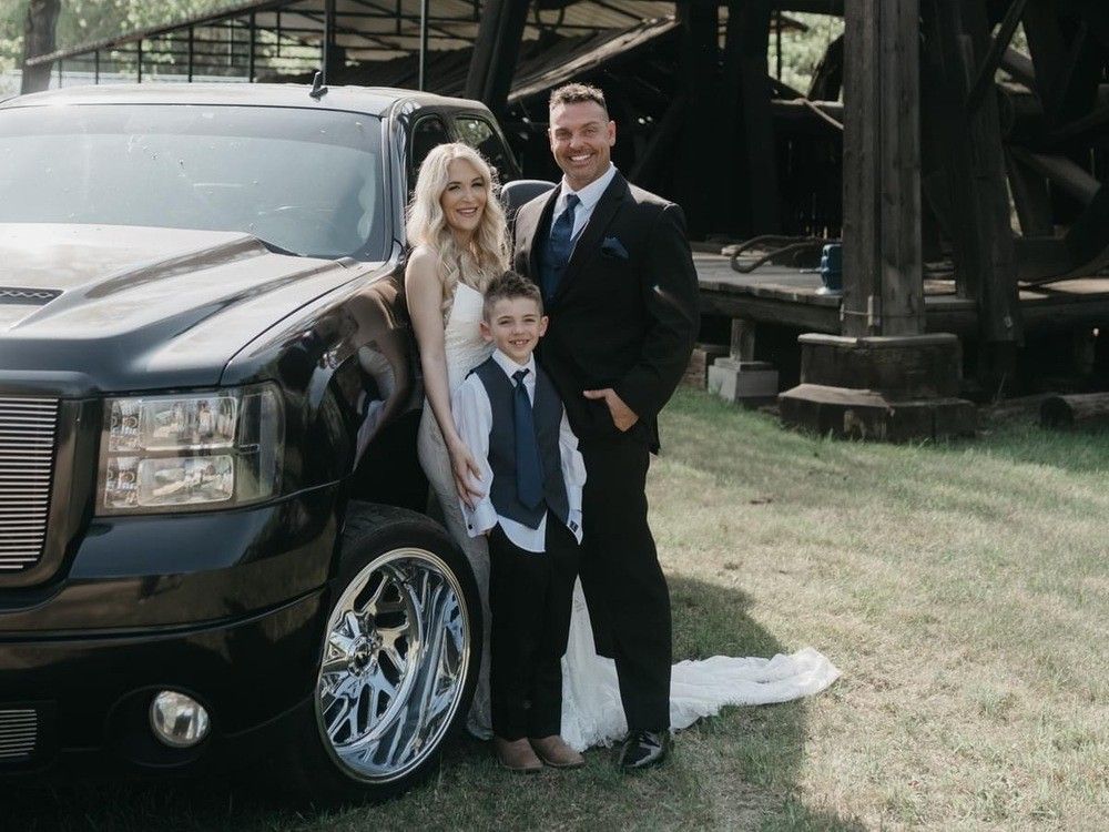 Dive team assists in search for missing family west of Edmonton