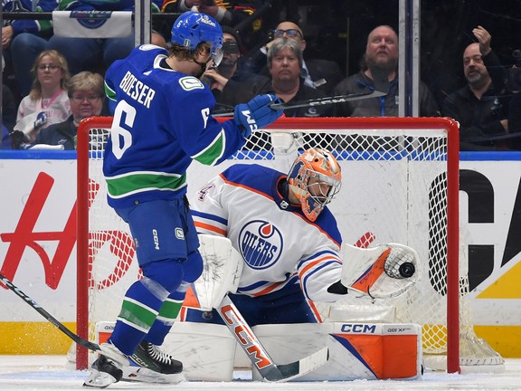 Edmonton Oilers bring Skinner back in net facing elimination in Game 6
