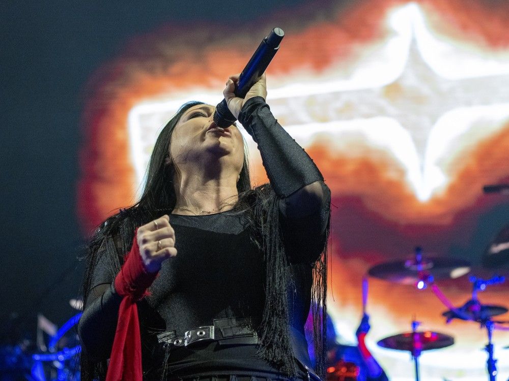 Photos Amy Lee and Evanescence rock Edmonton's Rogers Place Pembroke