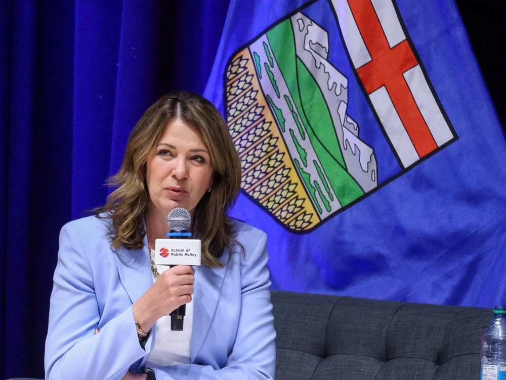 Saturday's letters: Strengthen Alberta from within Canada