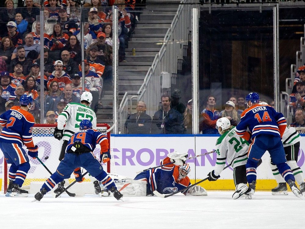 Edmonton Oilers booed at home after embarrassing, lifeless 8-3 defeat