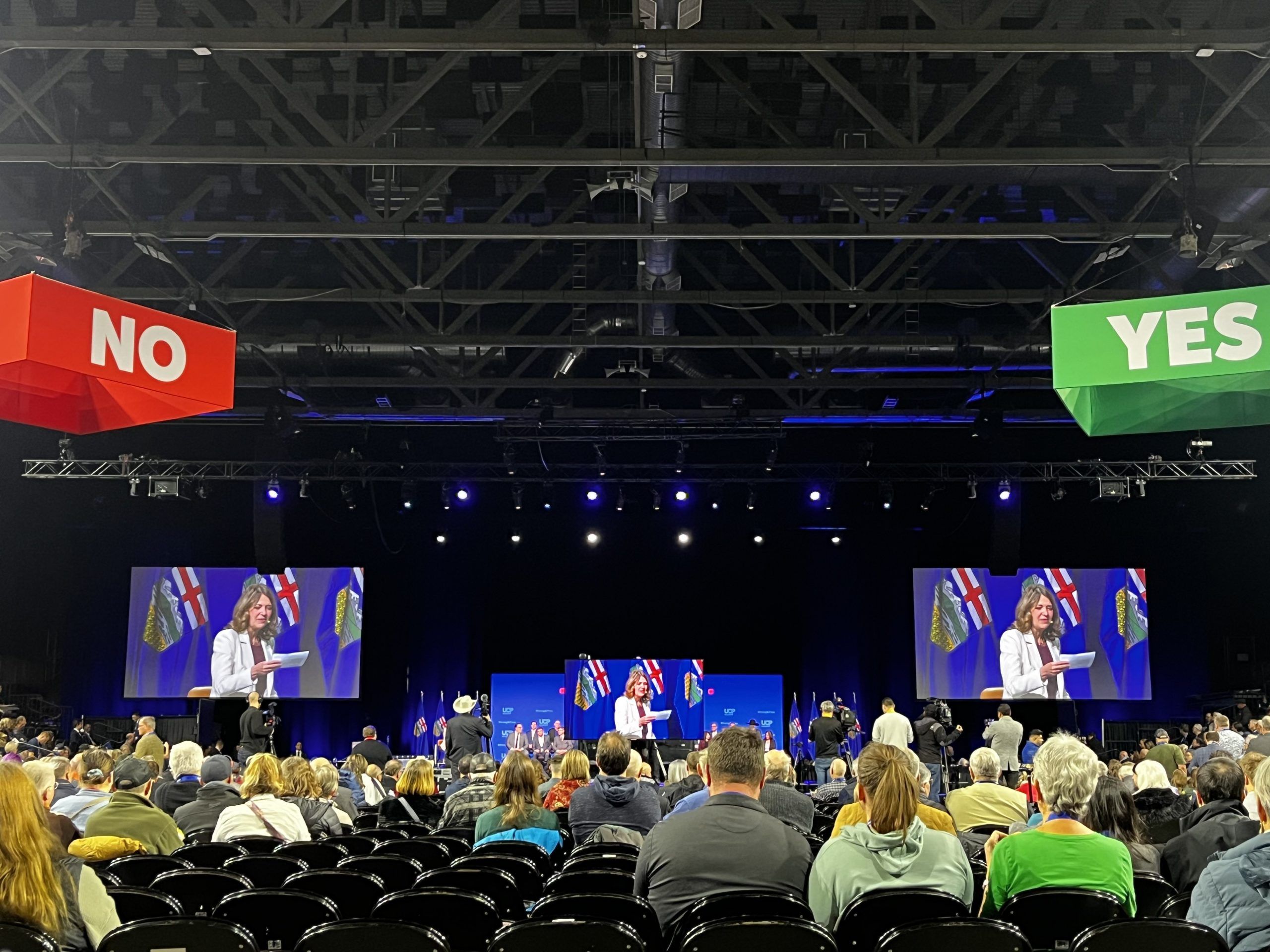 UCP members erupted in cheers when asked if the room was in favour of a "free and independent Alberta."
