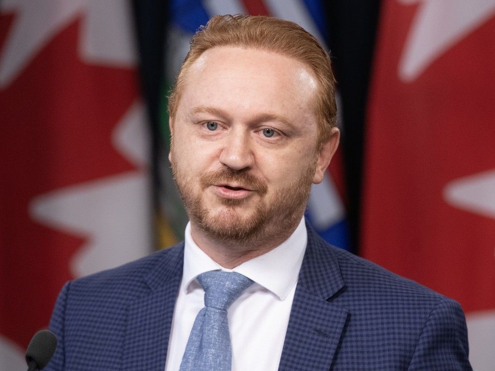 Alberta is introducing a motion under the province's sovereignty legislation to fight the federal government's gun buyback program.