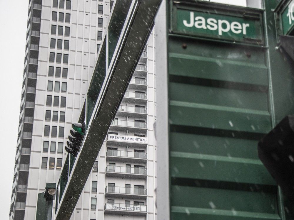  Apartment buildings are offering massive incentives to move in and rent close to Downtown Edmonton on Thursday, Dec. 4, 2025.