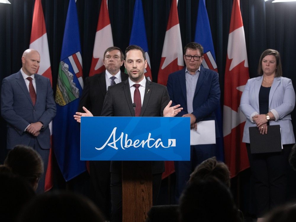 Alberta doctors and province at odds over delayed triage liaison physician role