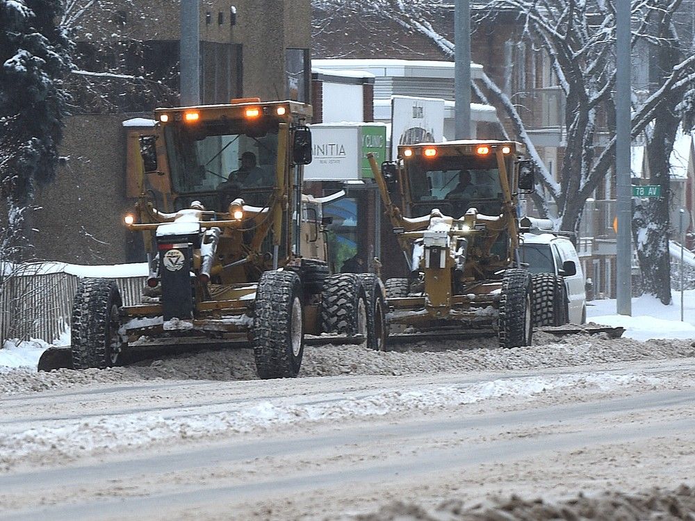 How could it have seemed realistic to anyone that the city should take a couple of days off from plowing?