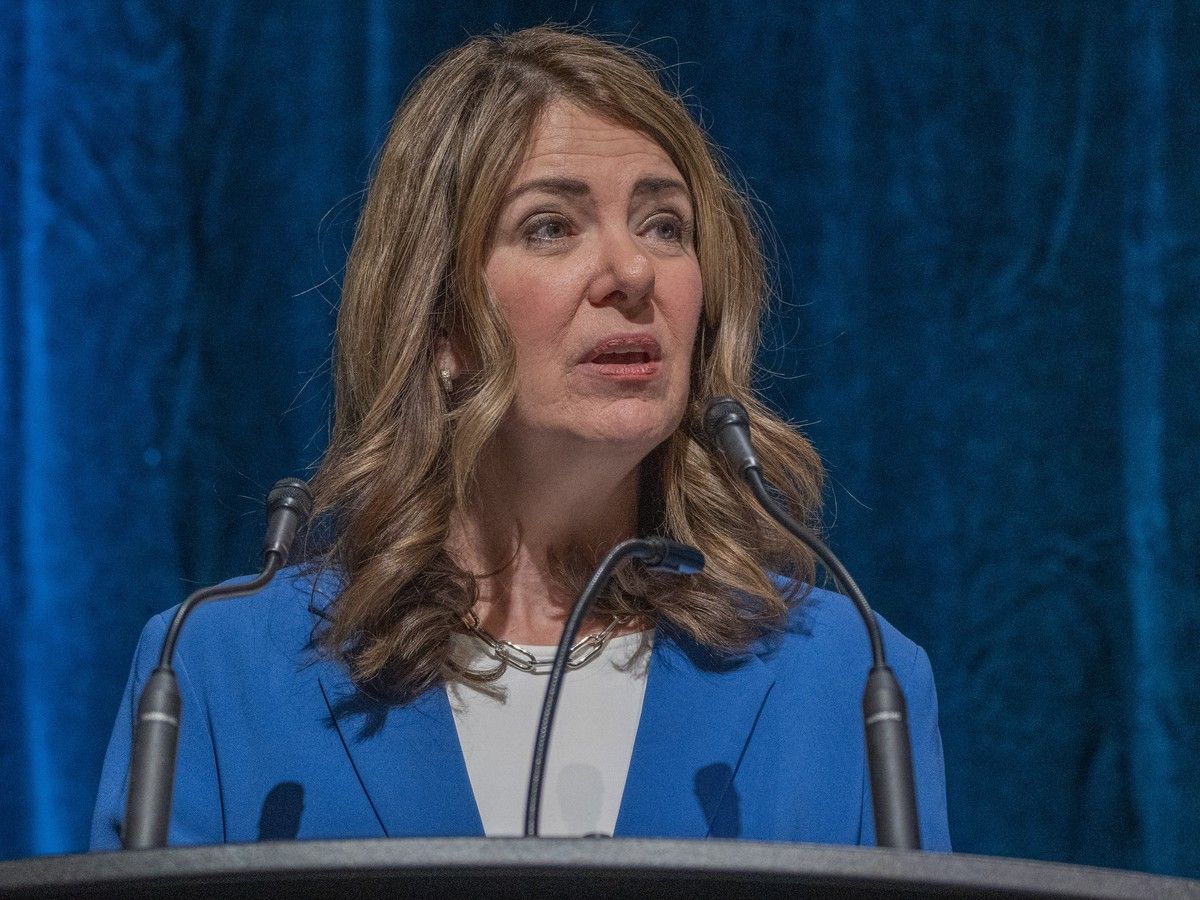 The premier has the ability to cast out of her caucus or party anyone flirting with separation or using the electors’ list to intimidate.