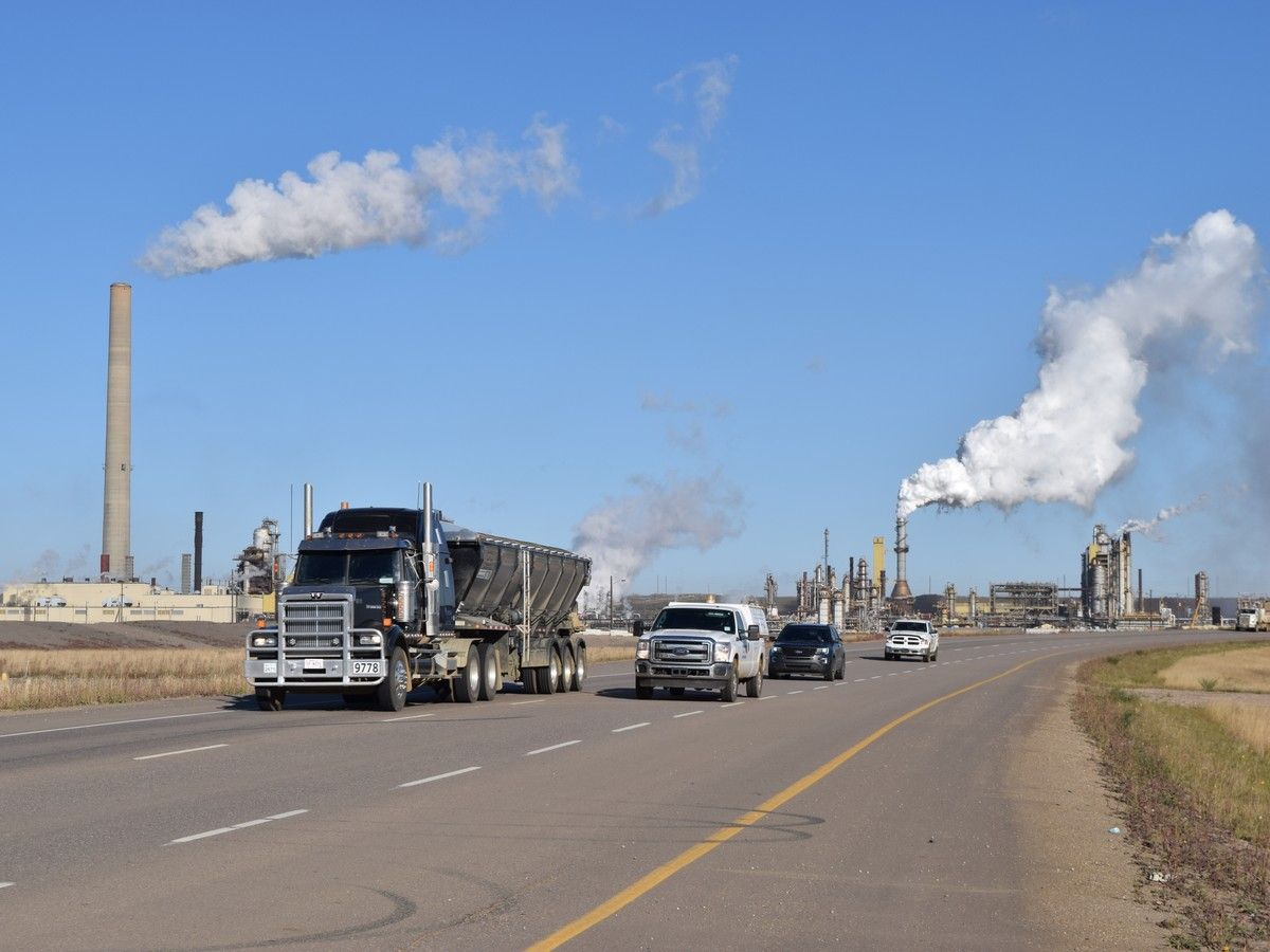 Northern Alberta's 'deadly' Highway 63 to undergo long-overdue repairs