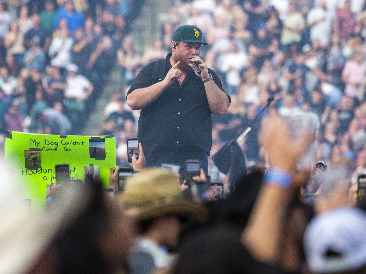 Country music star Luke Combs will perform in Edmonton in 2027 — how to get tickets
