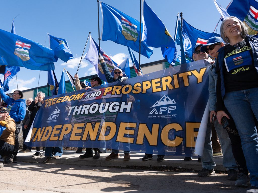 Alberta referendum: Federalist advertisers fundraising surges, separatists maintain lead