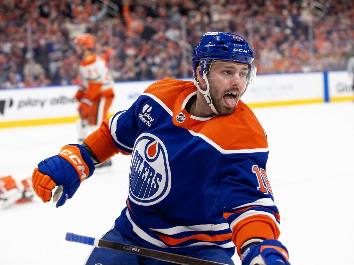 Stan Bowman's ruthless side comes out as Edmonton Oilers conduct Bottom 6 makeover