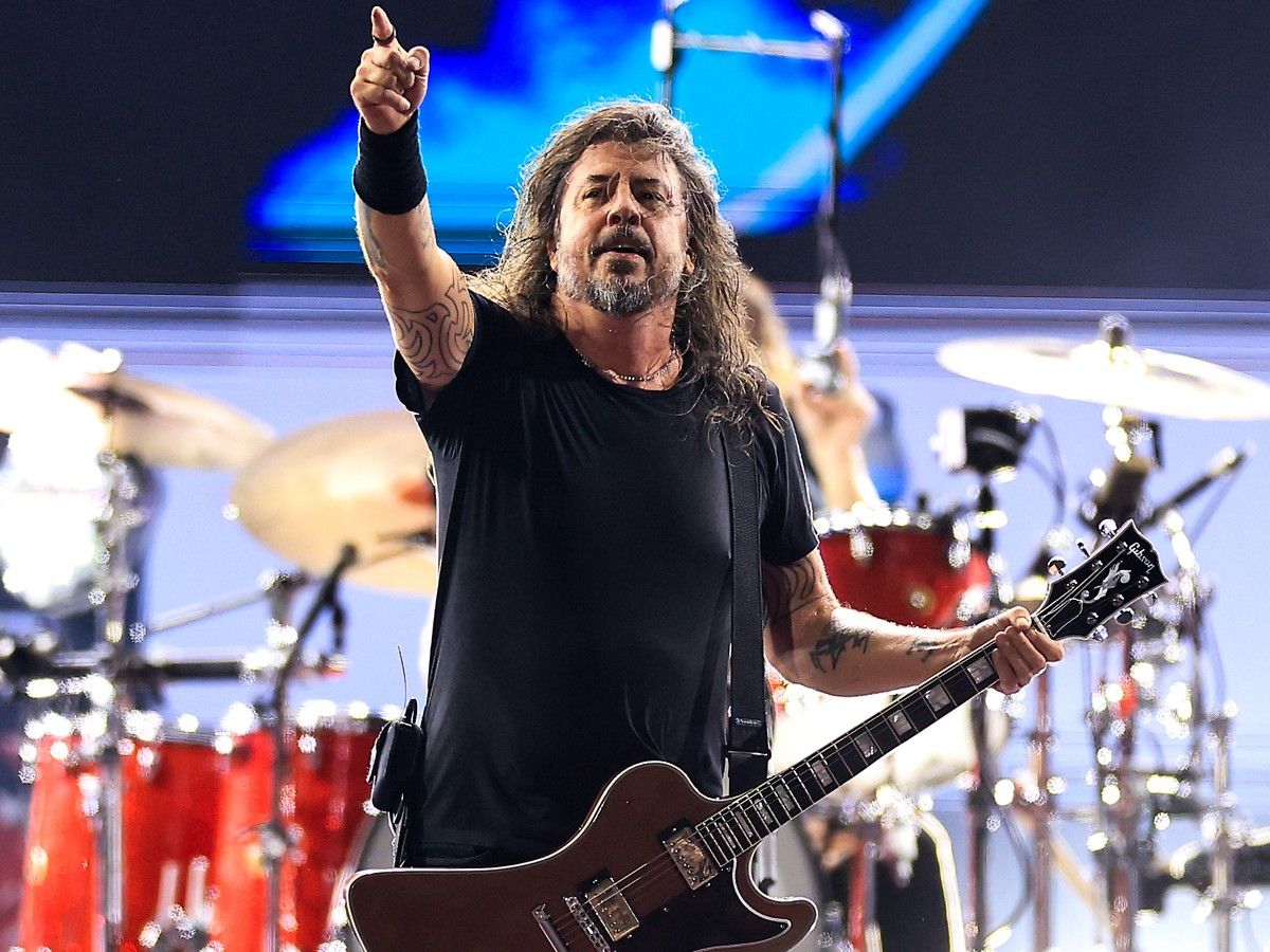 Foo Fighters return to Edmonton's Commonwealth Stadium Thursday