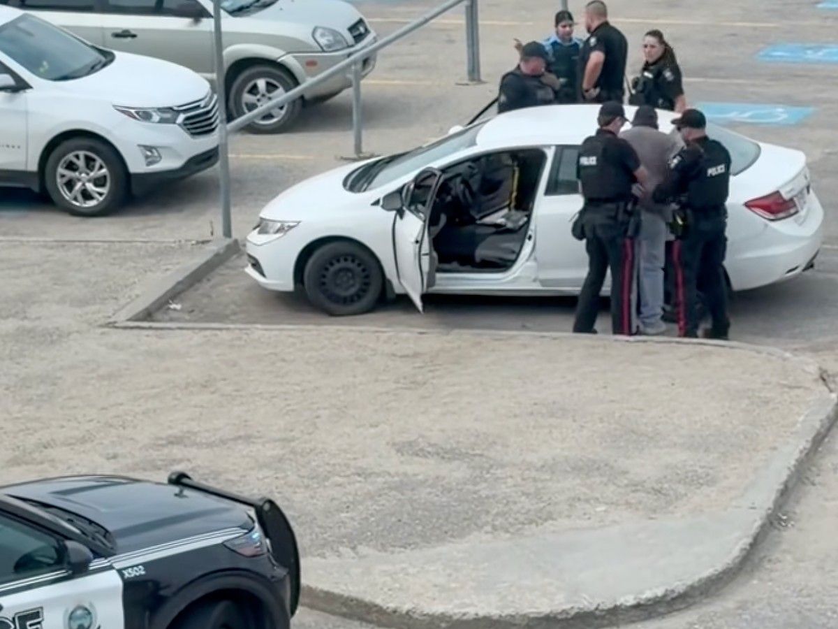 Reports of armed man outside popular recreation centre spark police drug bust
