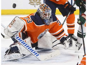 Edmonton Oilers goaltender Cam Talbot (33) makes the save against the Minnesota Wild in Edmonton on March 10, 2018. (File)