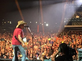 Big Valley Jamboree crowd watching Jason Aldean in 2011.