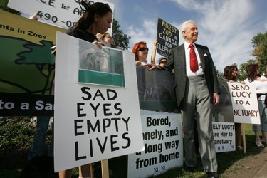 Former game show host Bob Barker talks to supporters after arriving in Edmonton to help convince Edmonton Valley Zoo officials to move the zoo's elephant Lucy to a sanctuary in California. Perry Mah/Postmedia