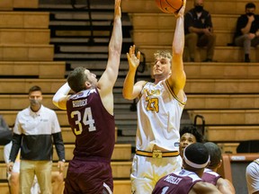 Valparaiso University's Ben Krikke was named to the all-Missouri Valley Conference third team, along with fellow Edmonton product Aher Uguak, of Loyola Unviersity Chicago, on Tuesday, March 2, 2021. Both were also named to the MVC's Most Improved team.