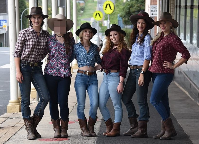 Polyamorous all-girl country band stand by their BDSM slavemaster ...