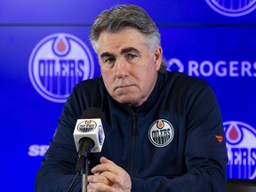Edmonton Oilers head coach Dave Tippett speaks to the media after an optional practice on Friday, Jan. 21, 2022.