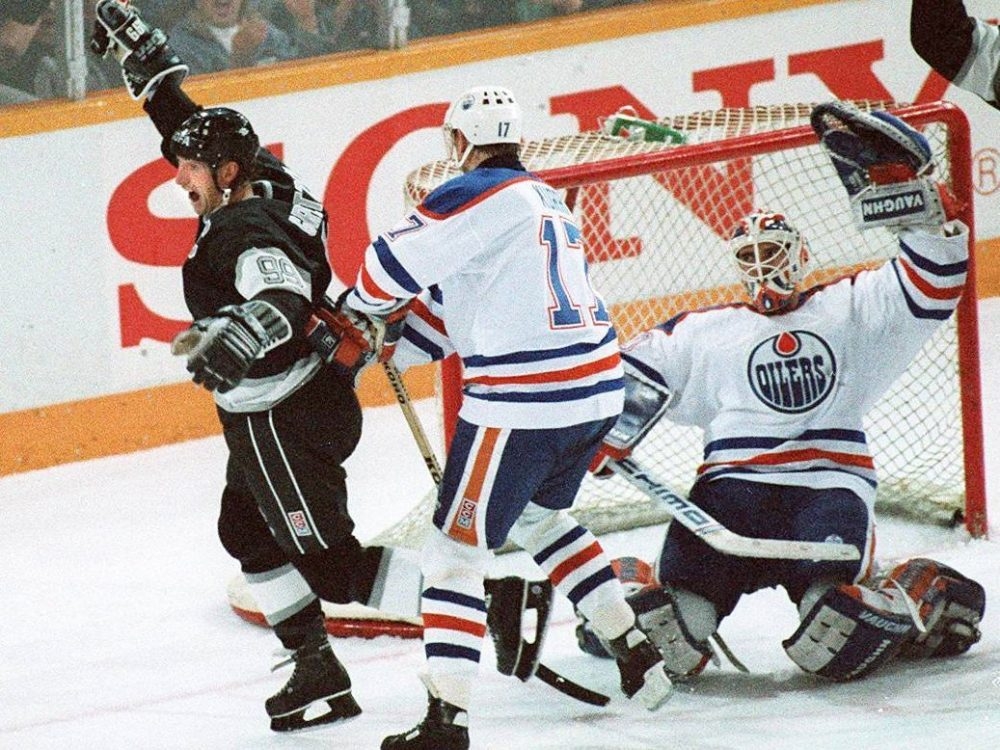 Wayne Gretzky is traded from the Edmonton Oilers to the Los Angeles Kings  in 1988 – New York Daily News