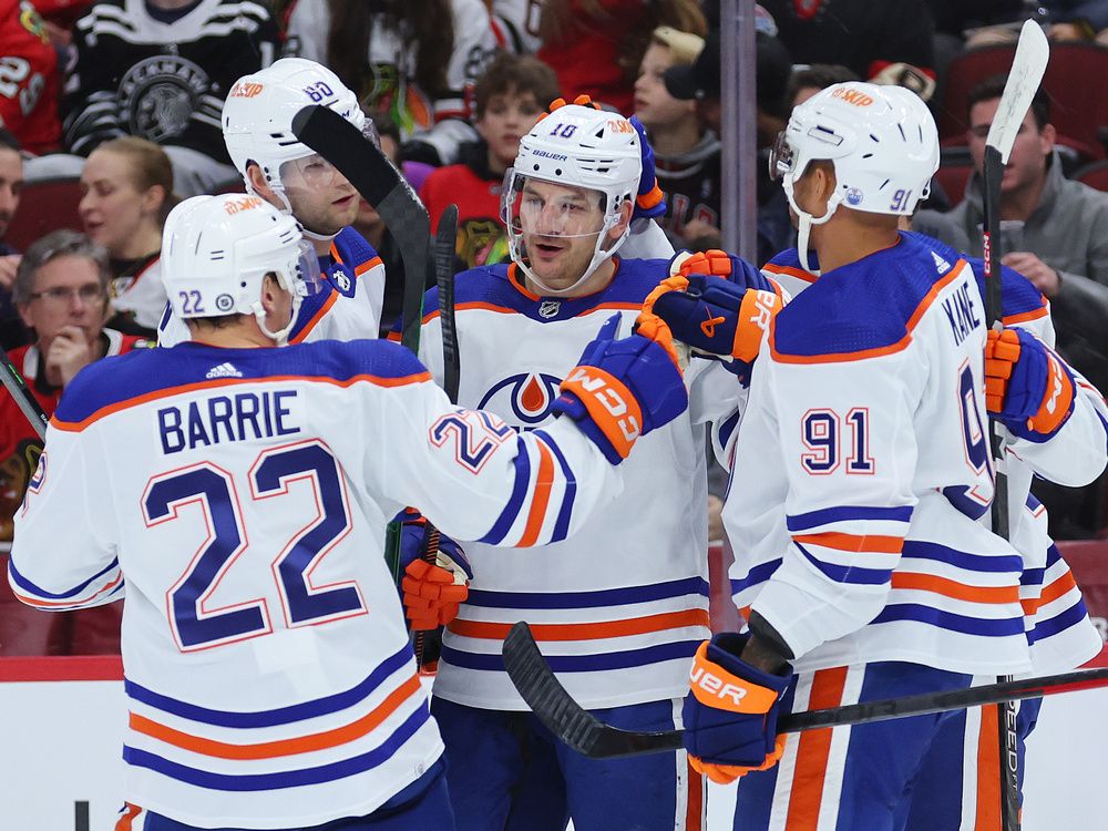 Young Oilers pumped by Winnipeg vets; Lavoie fighting for a chair