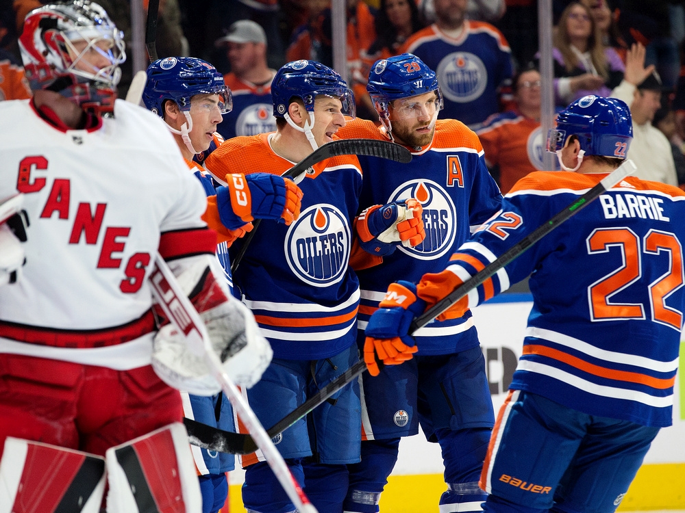 Edmonton Oilers rain down on the Hurricanes in 6-4 win | Edmonton Sun