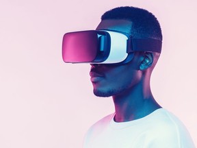 Virtual reality goggles