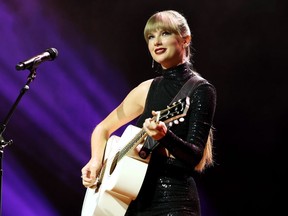 Taylor Swift performs onstage at the Ryman Auditorium in Nashville during the Nashville Songwriter Awards, Sept. 21, 2022.