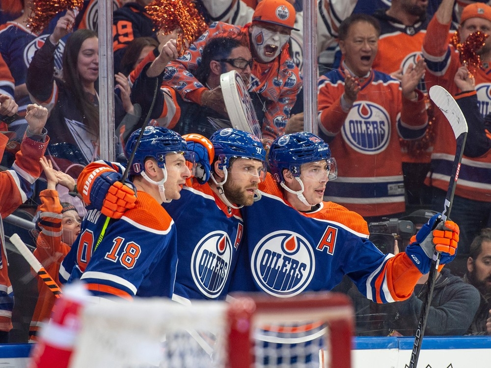 Edmonton Oilers The Edmonton duo Connor McDavid X Leon Draisaitl