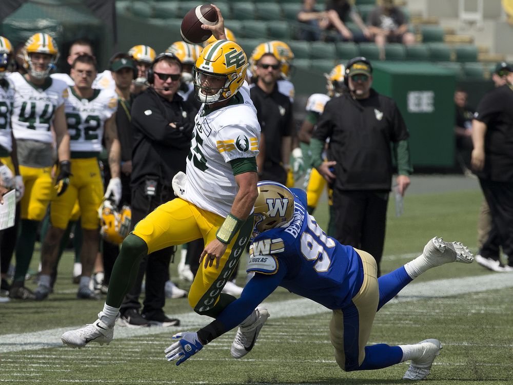 Edmonton Elks hang onto faint playoff hopes with win over Roughriders