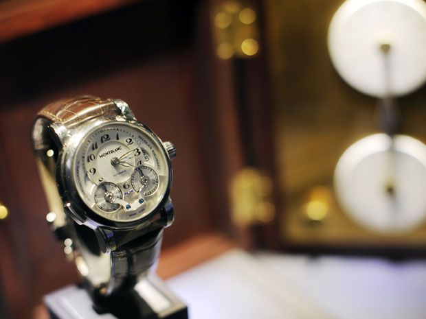 Swatch positive on recovery in luxury demand from China