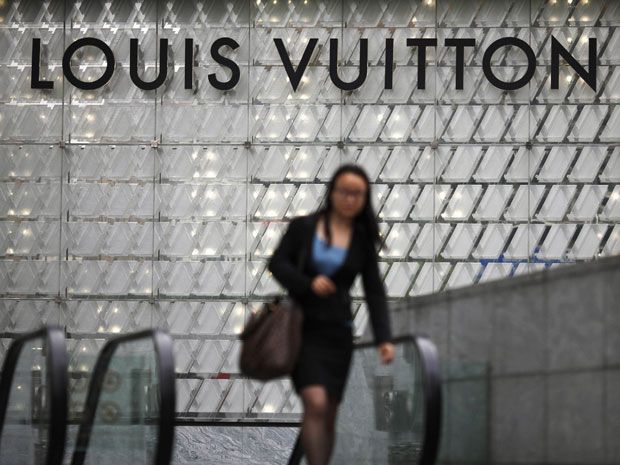 Largest Louis Vuitton bag will be pulled down in Shanghai - Luxurylaunches