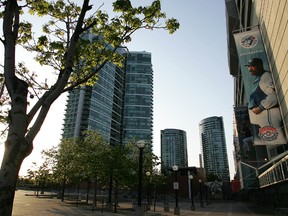 Apartment and condo towers in Toronto