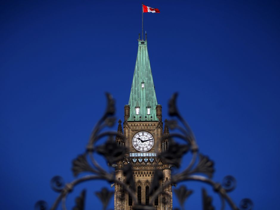 the-world-is-piling-into-canadian-debt-at-the-fastest-pace-on-record