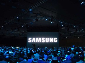 The crowd at a presentation of the Samsung Galaxy S7 and Samsung Galaxy S7 Edge