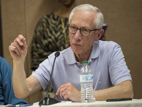 Federal Reserve vice-chairman Stanley Fischer said he and his Fed colleagues were of the opinion that negative interest rates constitute a legitimate tool for central bankers.