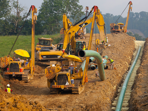 Spectra Energy large diameter pipeline construction.