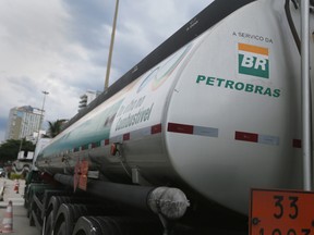 Petróleo Brasileiro SA (Petrobras) is selling its natural gas transmission system to a Brookfield-led consortium for about US$5.2 billion.