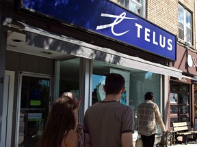 Telus has tended to trade in tandem with BCE over the last 10 years