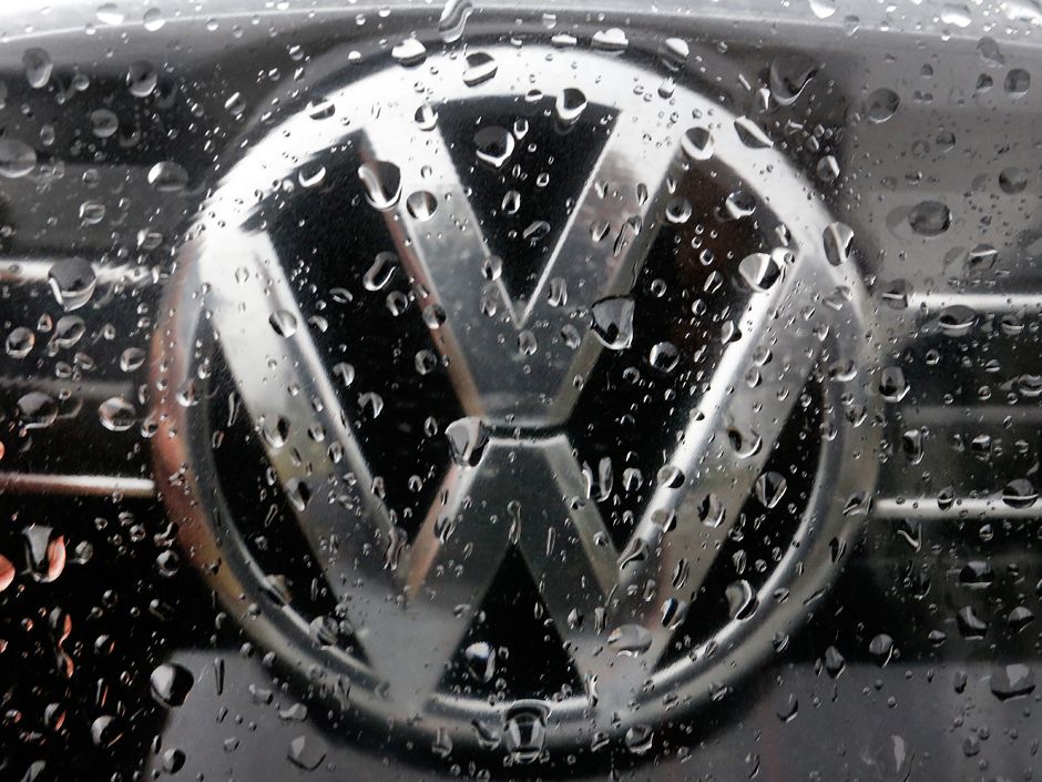Volkswagen présente sa station mobile de charge - Motorlegend
