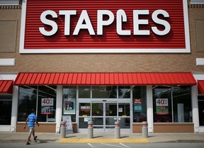 Staples Inc, the largest U.S. office supplies retailer, is considering selling itself, sources say.