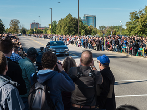 Partnering with BlackBerry QNX, Ottawa hosted the first ever Canadian demonstration of an on-street autonomous vehicle (AV) communicating with live city infrastructure on Oct. 12 in Kanata.