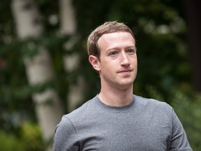 Facebook CEO Mark Zuckerberg saw his fortune fall US$2.9 billion Friday after he posted plans to shift users' news feeds toward content from family and friends at the expense of material from media outlets and businesses.