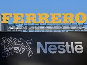 Nestle SA agreed to sell its U.S. confectionery unit to Ferrero SpA, the Italian maker of Nutella, for US$2.8 billion.