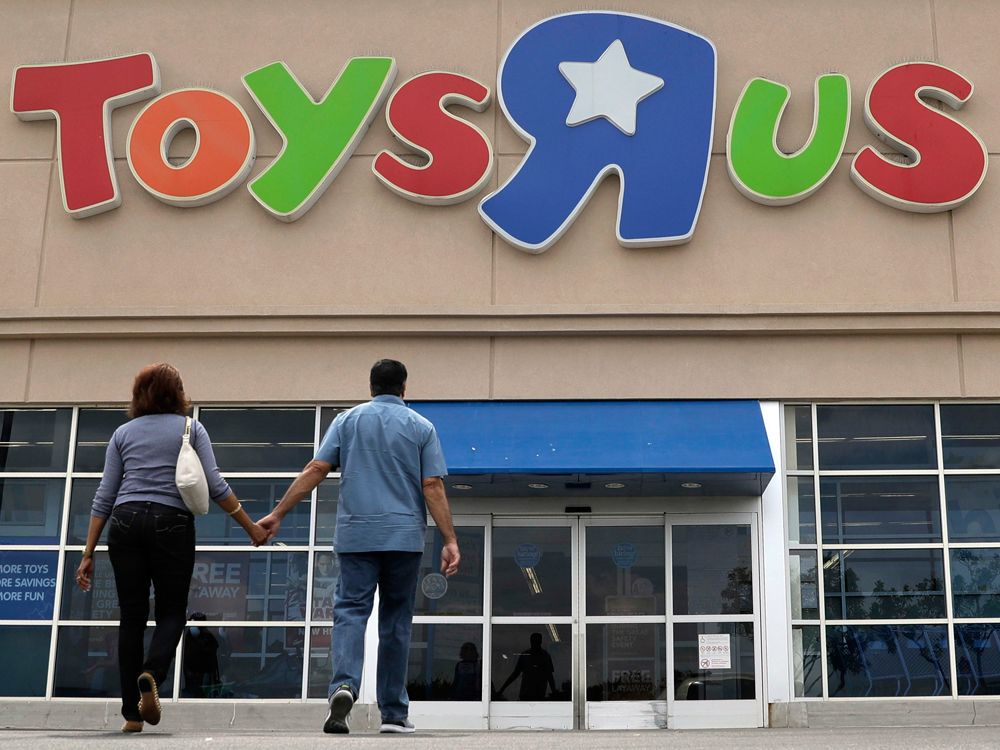 Toys R Us bankruptcy: A dot-com era deal with  marked the beginning  of the end