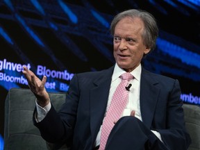 Bill Gross’s bond fund, which relies largely on derivatives and options-based strategies to generate returns, ranked last in first-half performance among 44 peers in its Bloomberg category.