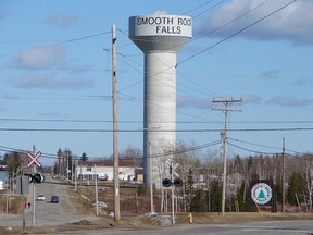 Smooth Rock Falls, Ont., a former paper mill town, is offering incentives to get newcomers to settle there.